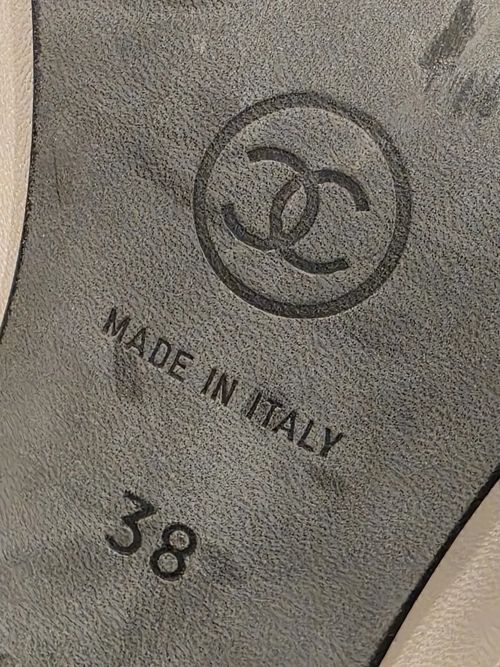 CHANEL Black and White Two-Tone Lace-Up Heels - Picture 6 of 9